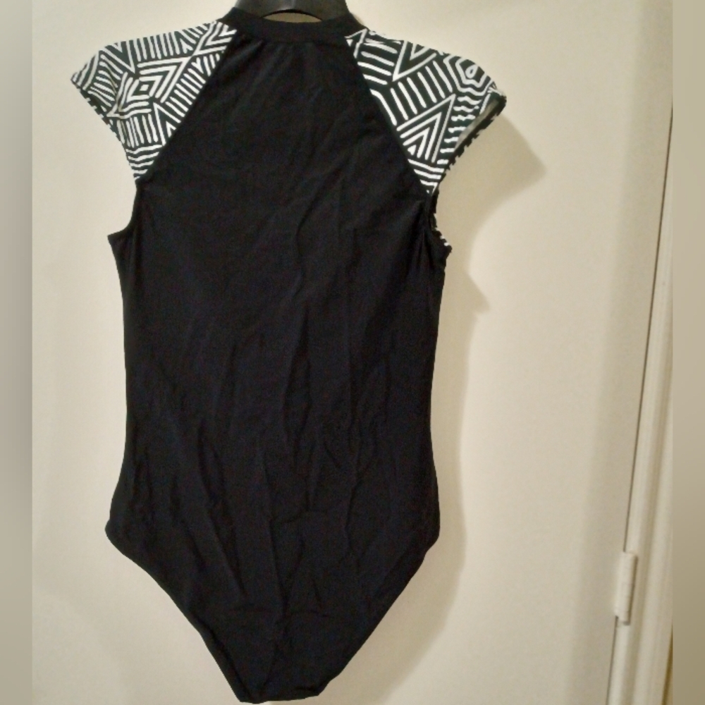 NWT AXESEA Black and White Swimsuit - Picture 5 of 12